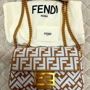 AUTHENTIC Fendi Baguette Chain Midi Shoulder Bag